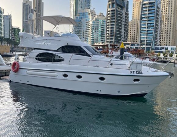 Luxury Private Yacht Tour Dubai